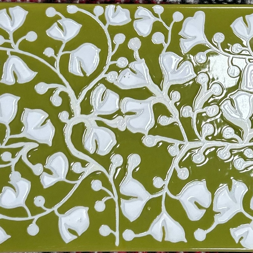 Crate & Barrel 3 Piece Akemi Floral Serving Set - Picture 6 of 16